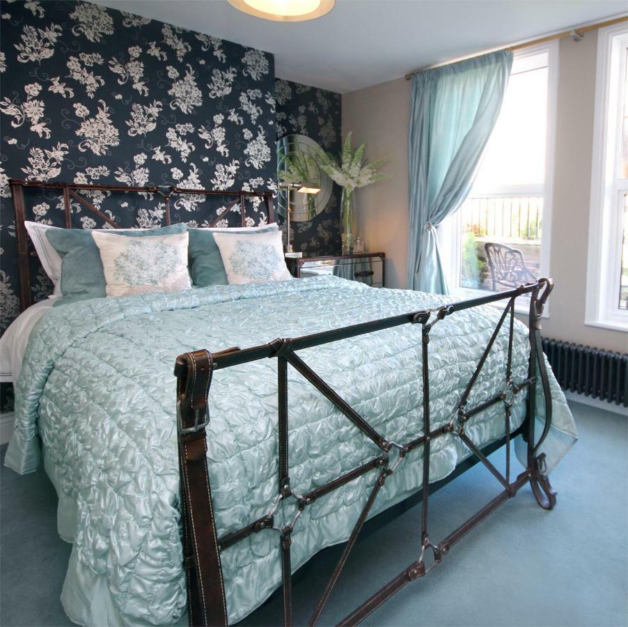 The Mainstay Luxury Boutique Rooms With Private Parking Whitby Esterno foto